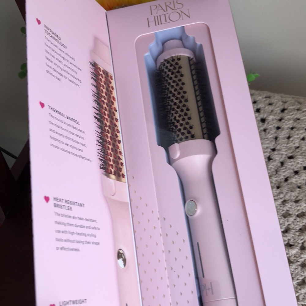 Paris Hilton Pink Infrared Thermal Brush Beauty Accessory - Picture 5 of 11